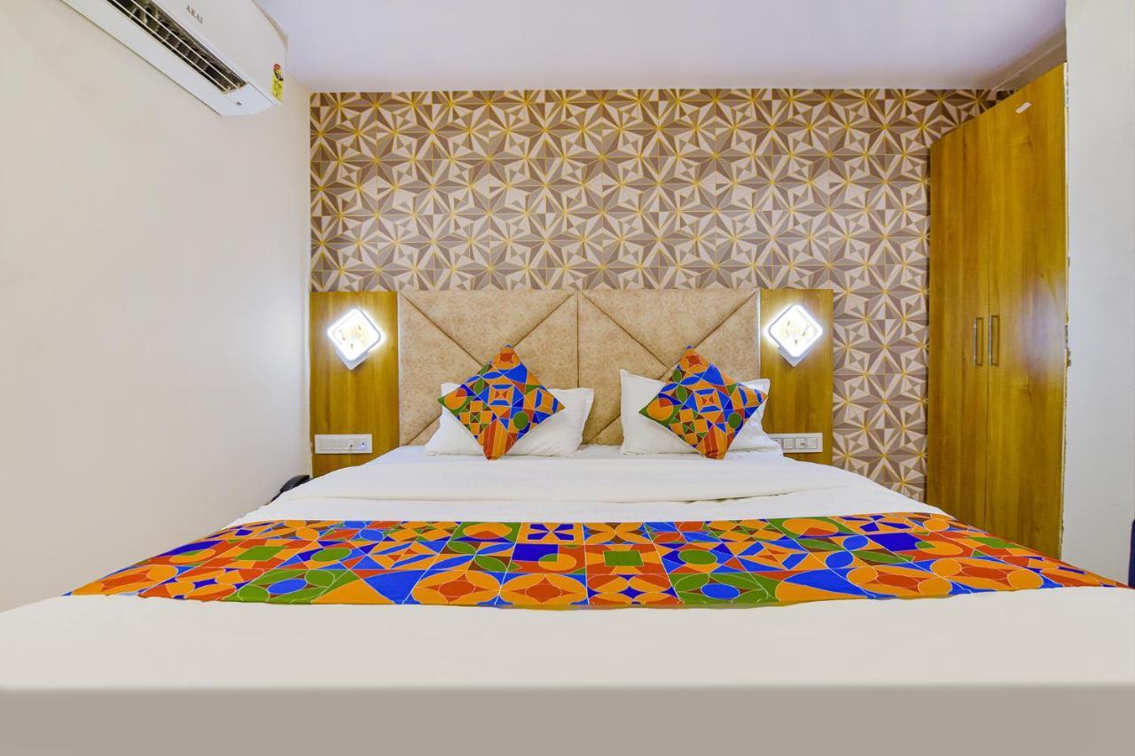 Fabhotel New York Batwa Exterior photo