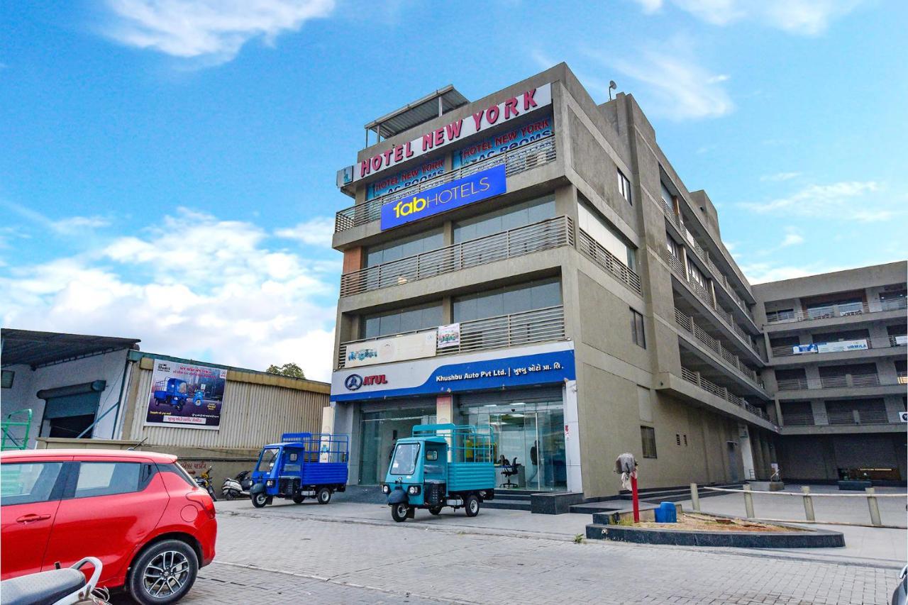 Fabhotel New York Batwa Exterior photo
