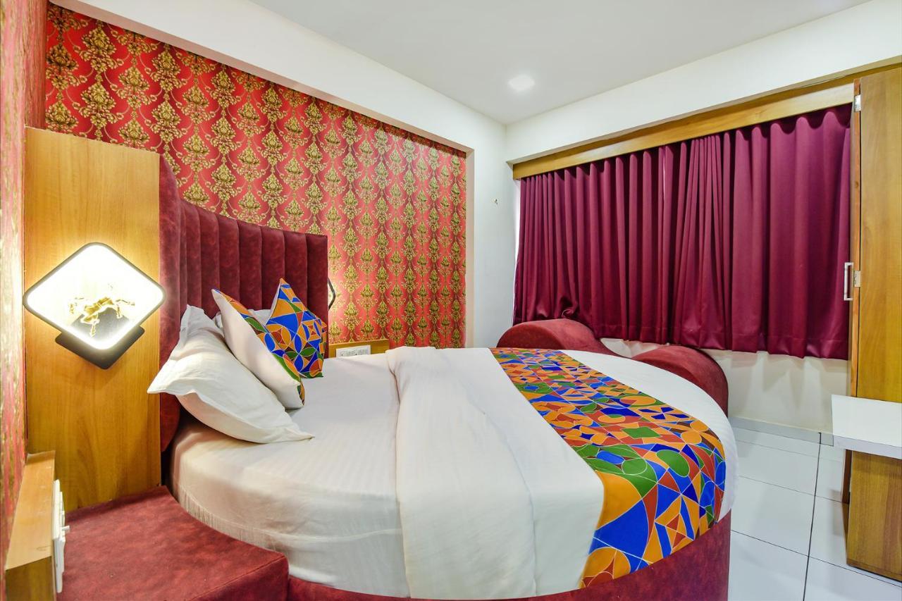 Fabhotel New York Batwa Exterior photo