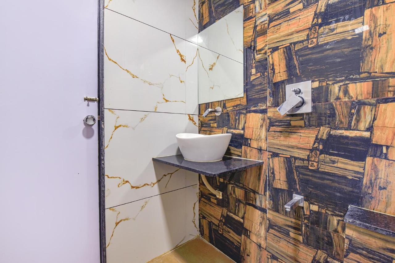 Fabhotel New York Batwa Exterior photo